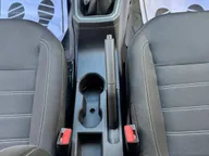 Après nettoyage : Console & porte-gobelets, détartrage et nettoyage, Dacia